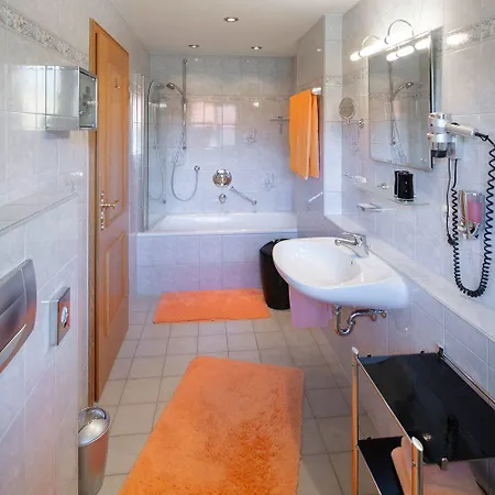 Lohbinder Fam Holzer Rotta