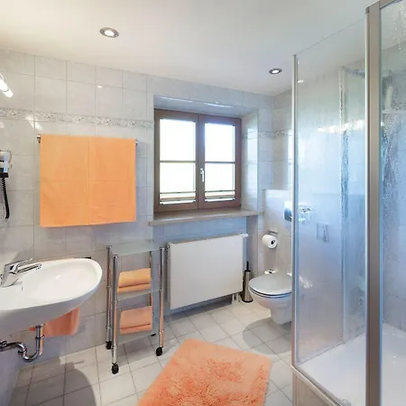 Lohbinder Fam Holzer Daire